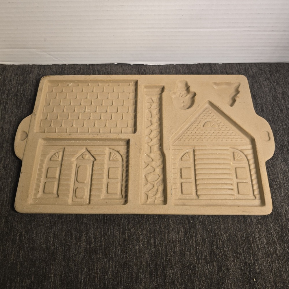 Pampered Chef Stoneware Gingerbread House Mold